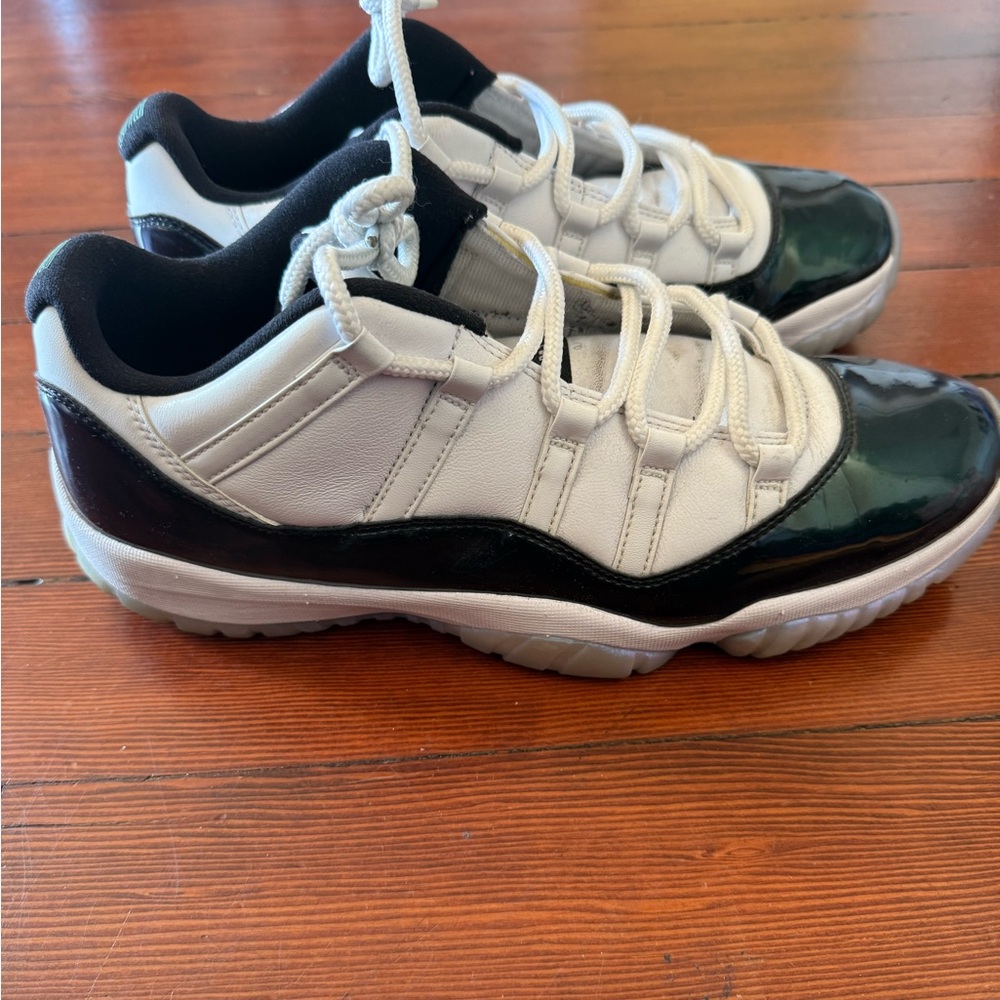 AIR JORDAN 11 RETRO LOW EMERALD